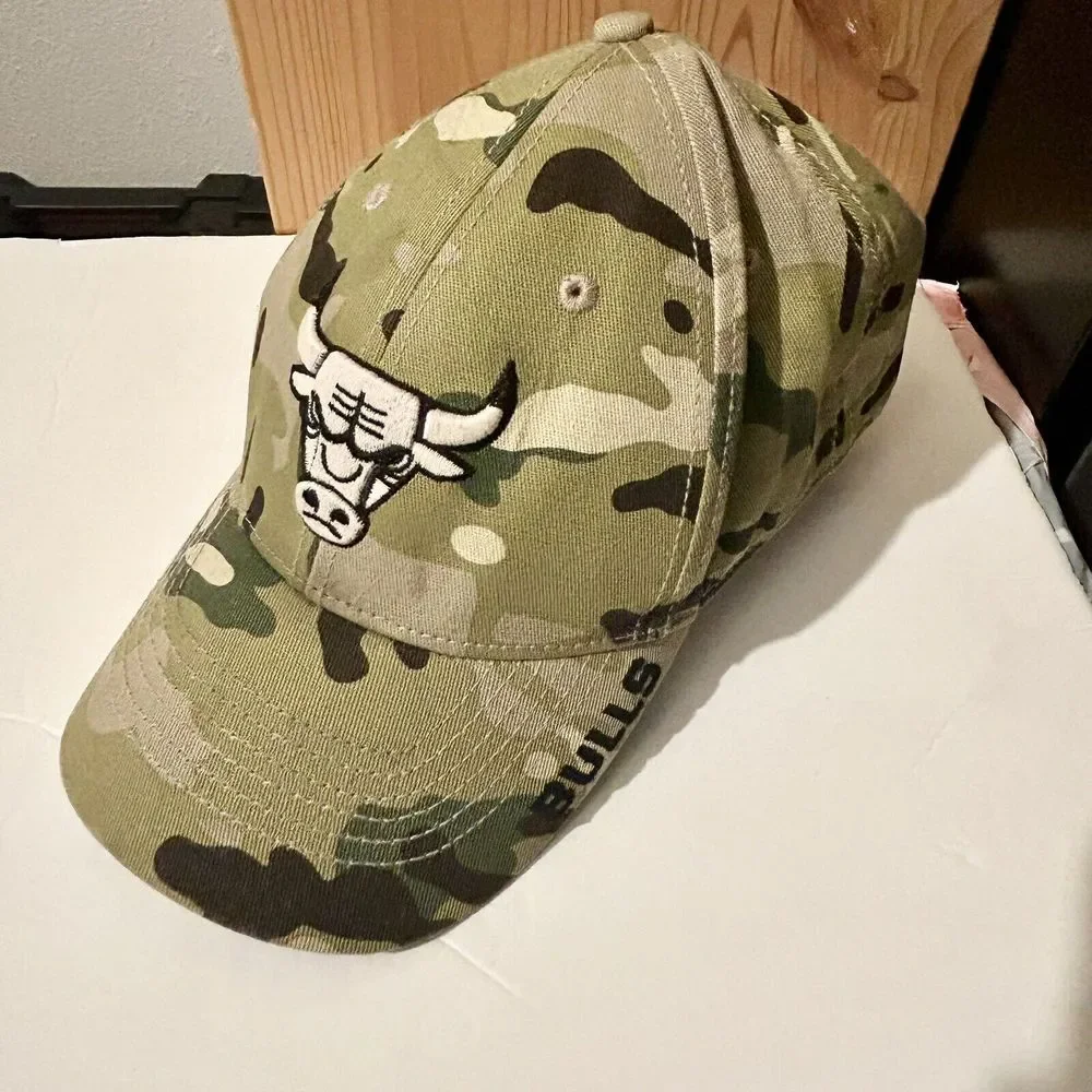 NBA Chicago Bulls Fan Favorite Camo Adjustable Hat